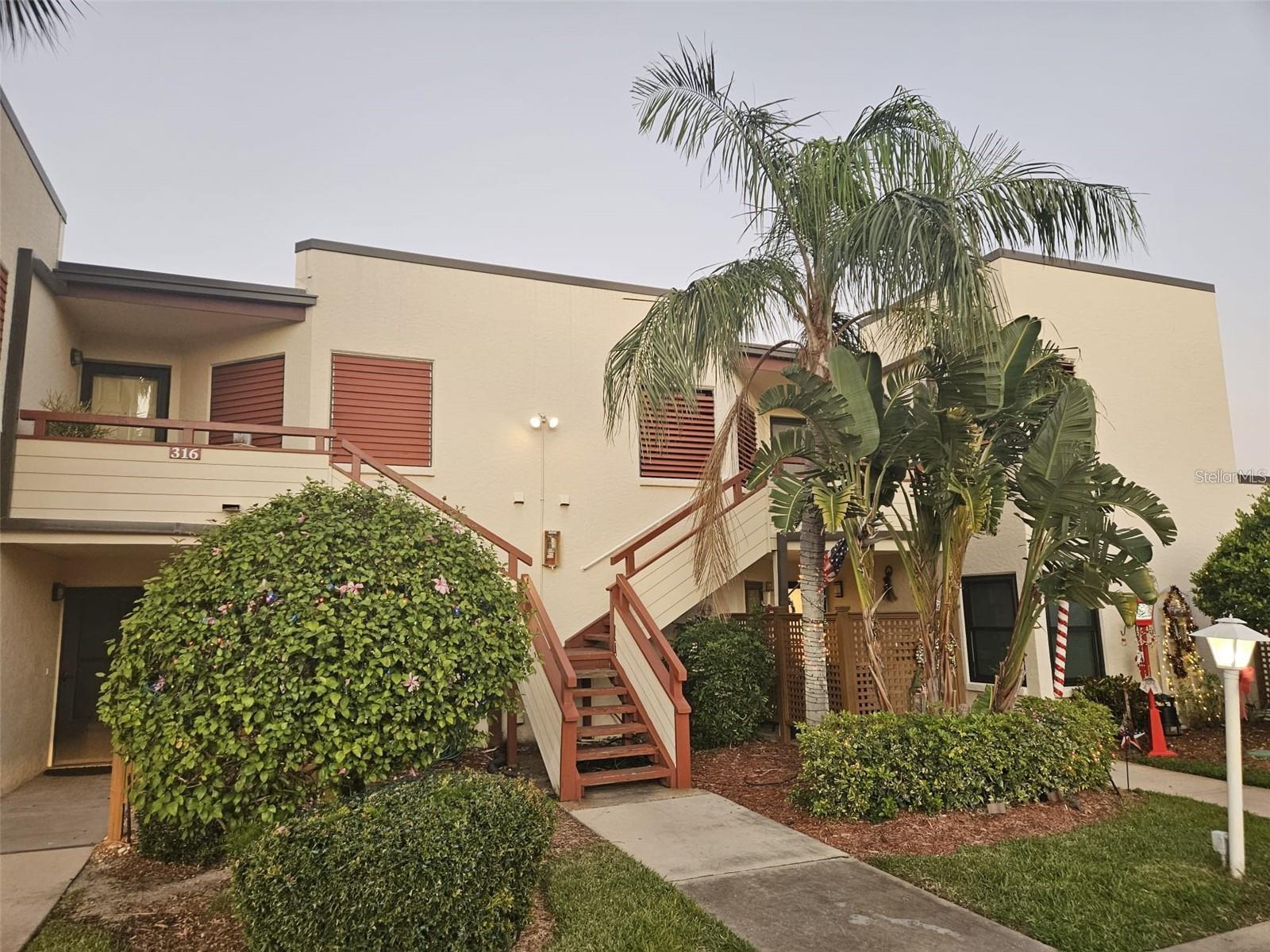SPRING LAKES - Residential