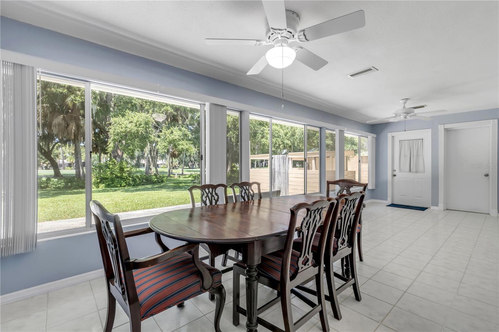 LAKE FOREST & LAKE FOREST NORTH - Residential
