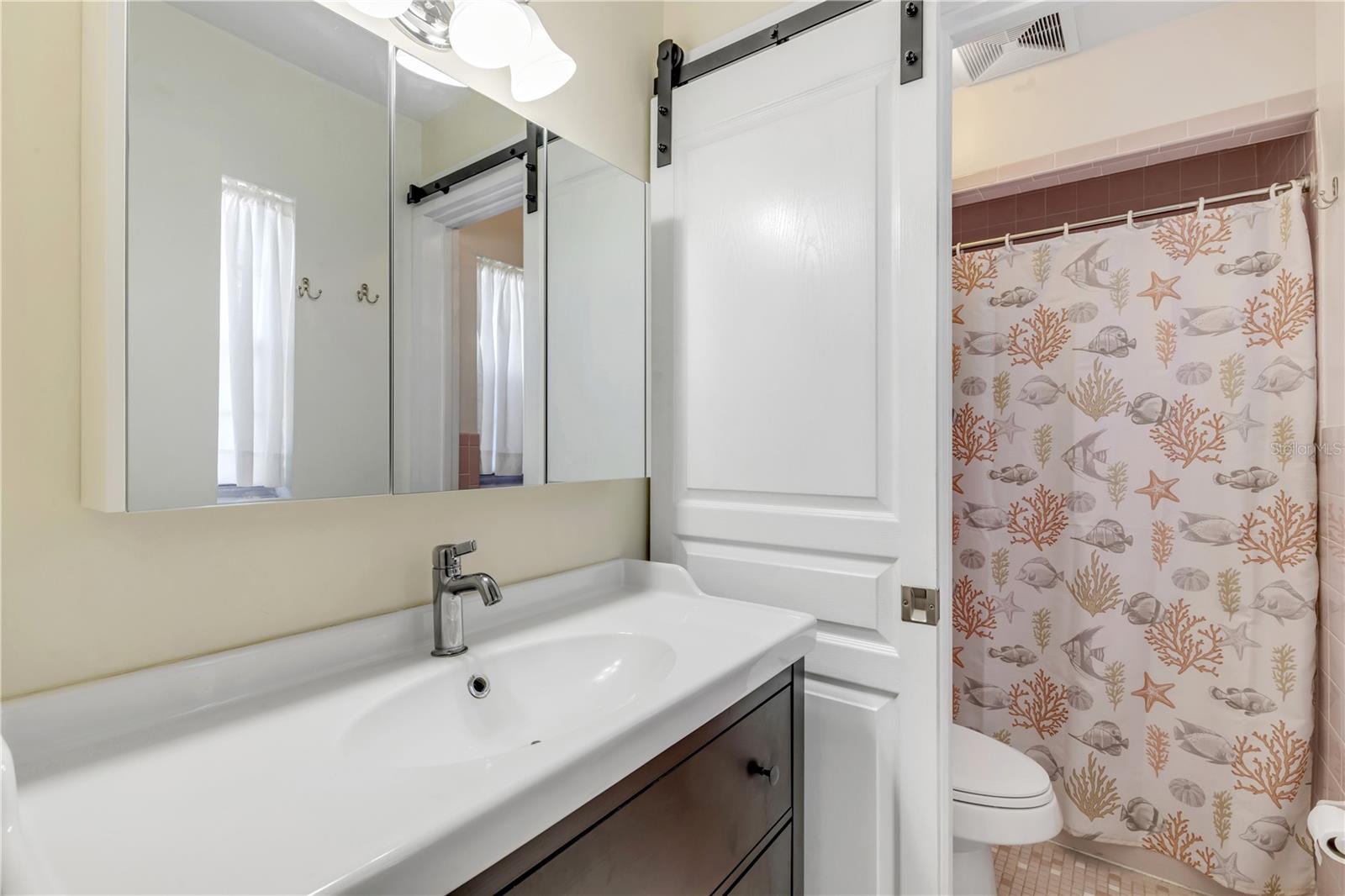 LAKE FOREST & LAKE FOREST NORTH - Residential