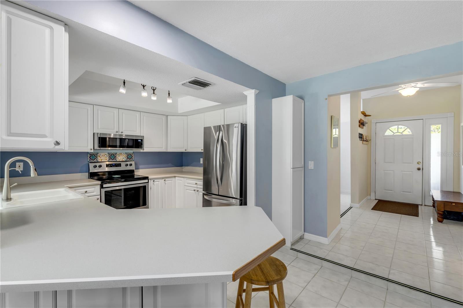 LAKE FOREST & LAKE FOREST NORTH - Residential