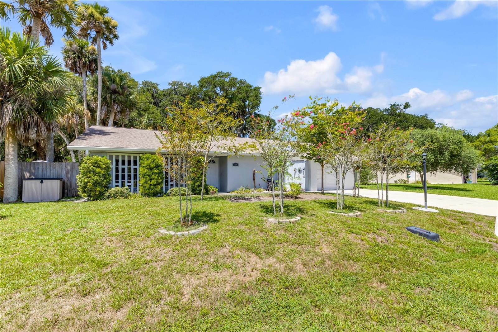LAKE FOREST & LAKE FOREST NORTH - Residential
