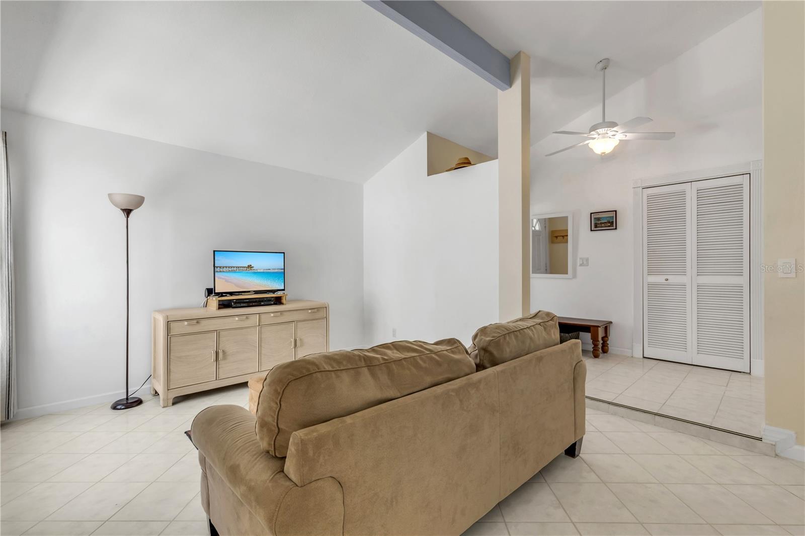 LAKE FOREST & LAKE FOREST NORTH - Residential