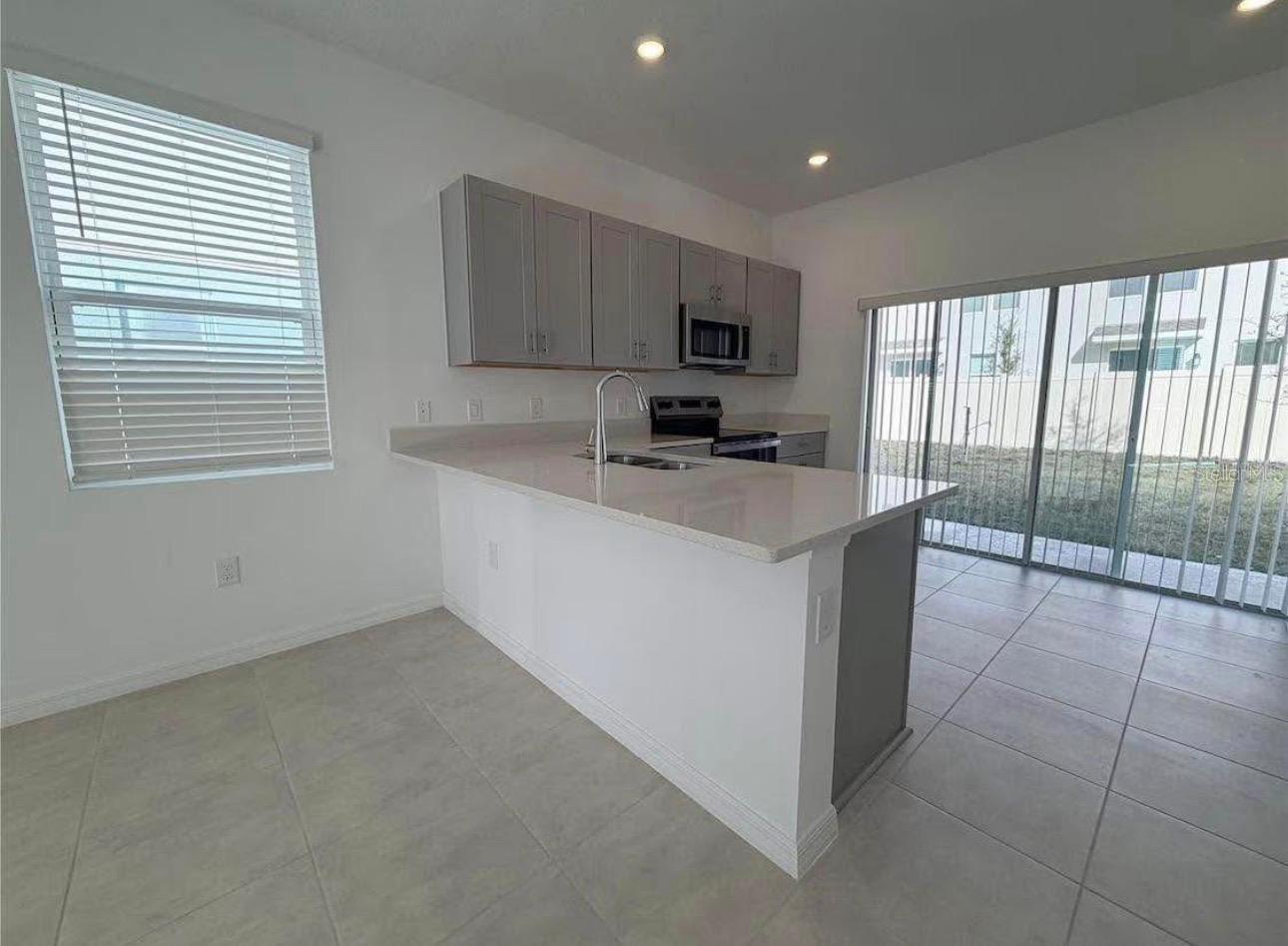 THE TOWNHOMES AT WESTVIEW - Residential