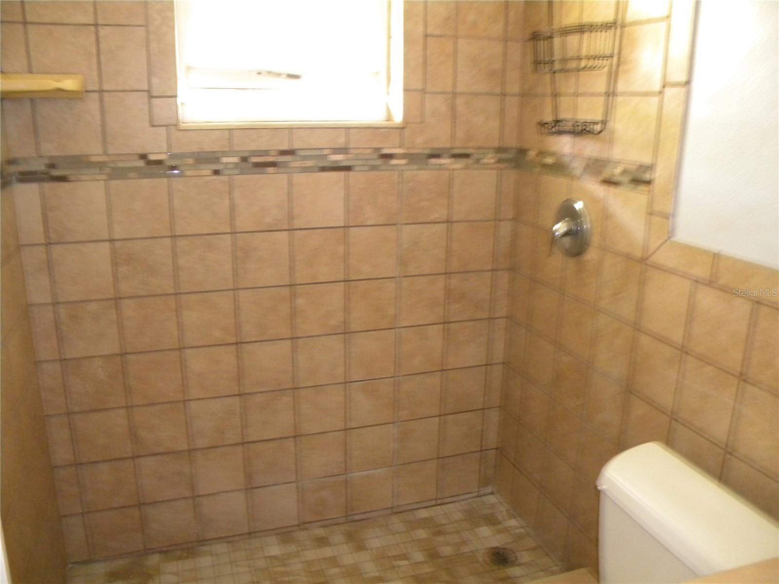PINECASTLE PARK - Residential Lease