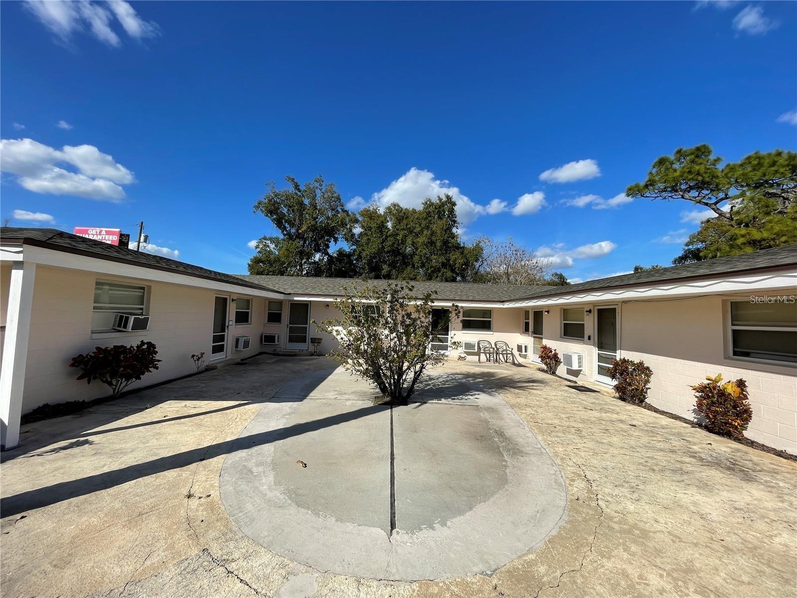 PINECASTLE PARK - Residential Lease