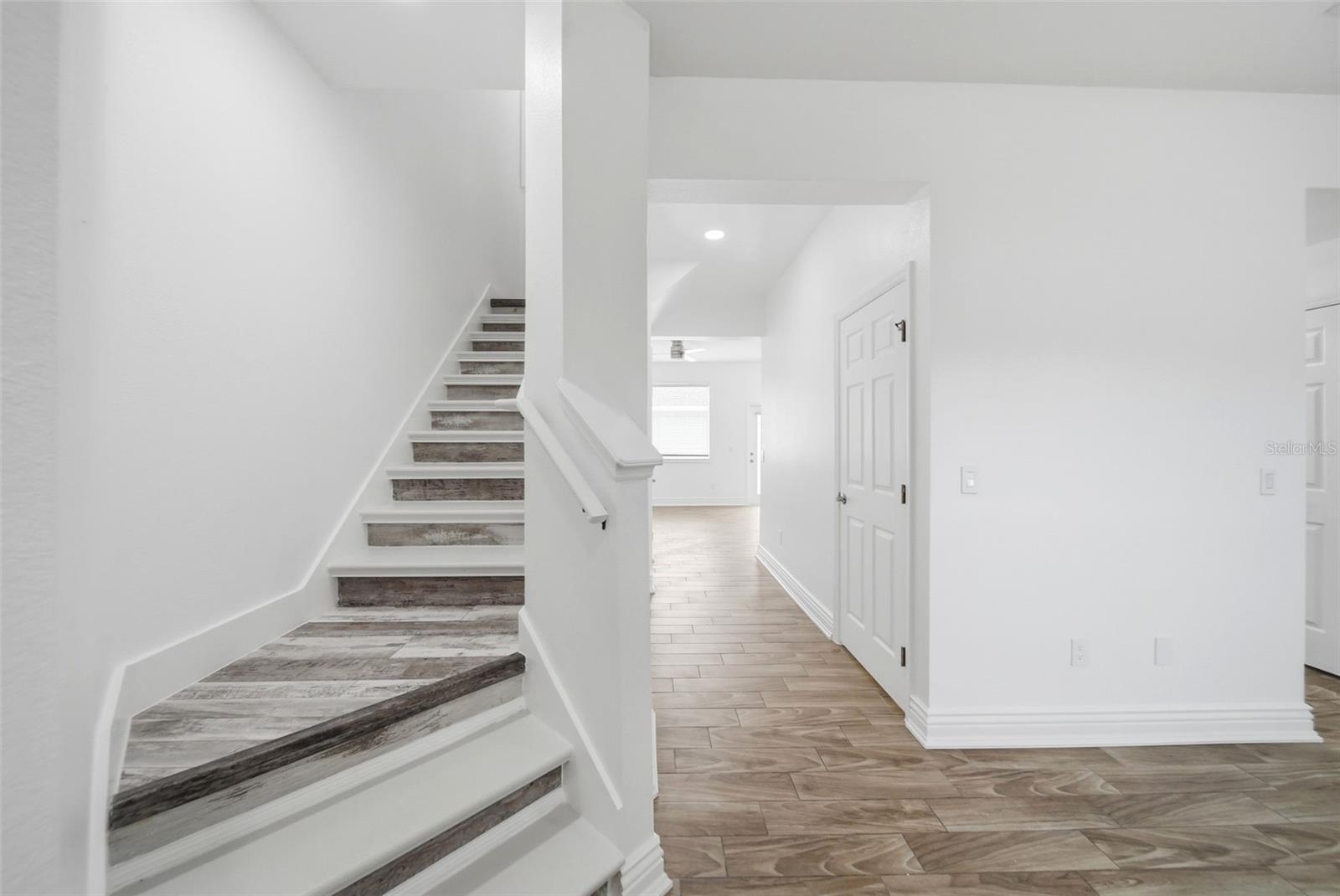 LAKES/WINDERMERE-LK REAMS TWNH - Residential