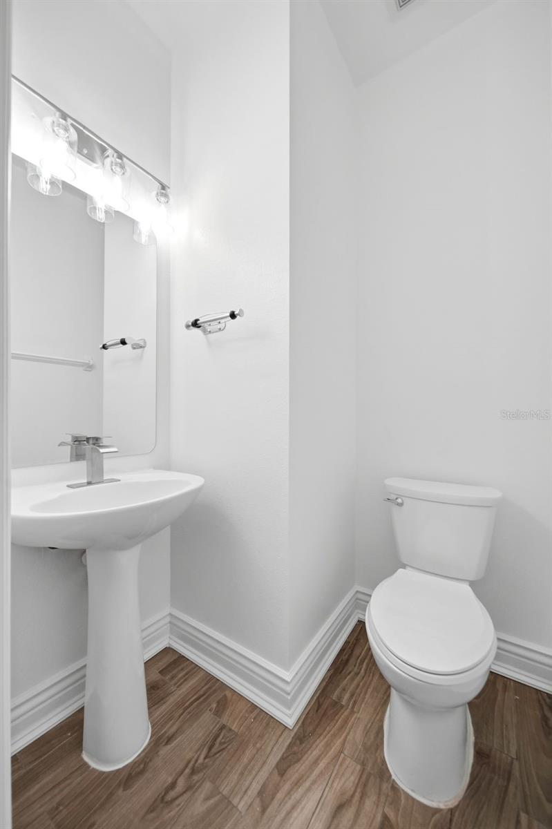 LAKES/WINDERMERE-LK REAMS TWNH - Residential