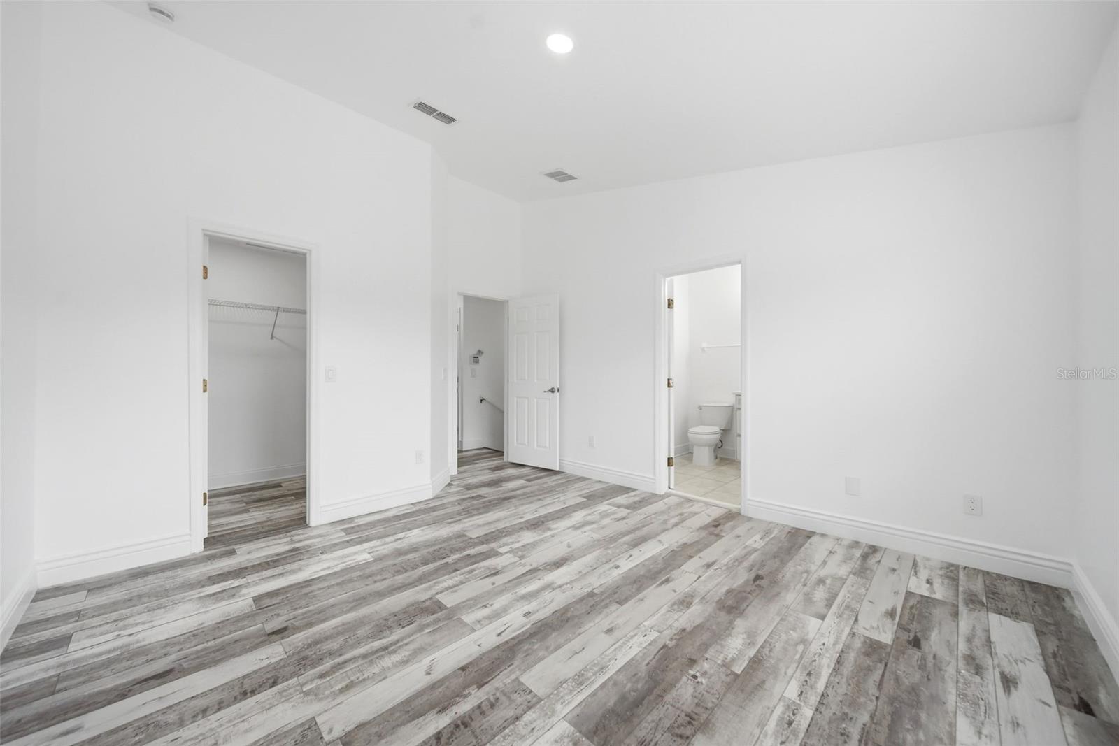 LAKES/WINDERMERE-LK REAMS TWNH - Residential