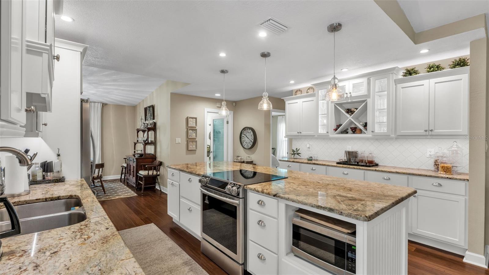 LAKE WHISTLER ESTATES - Residential