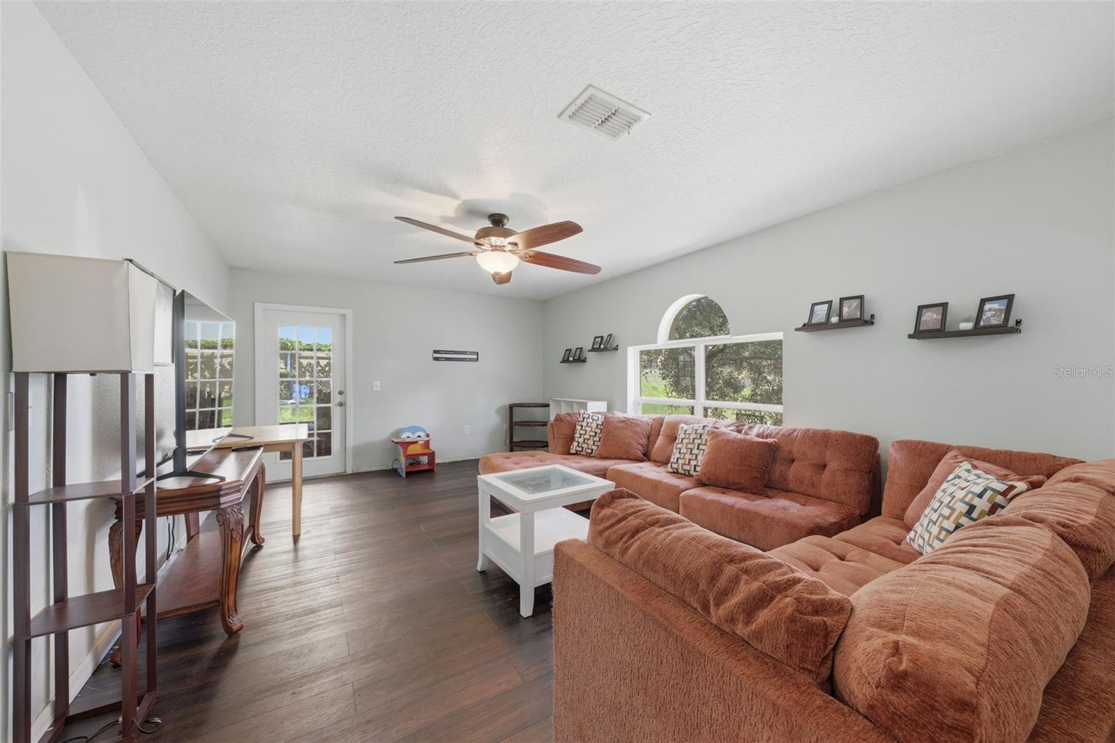 EUSTIS HILLCREST AT LAKE NETTIE - Residential