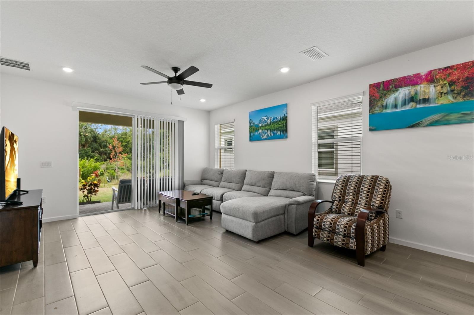 MIRABAY PRCL 8 - Residential