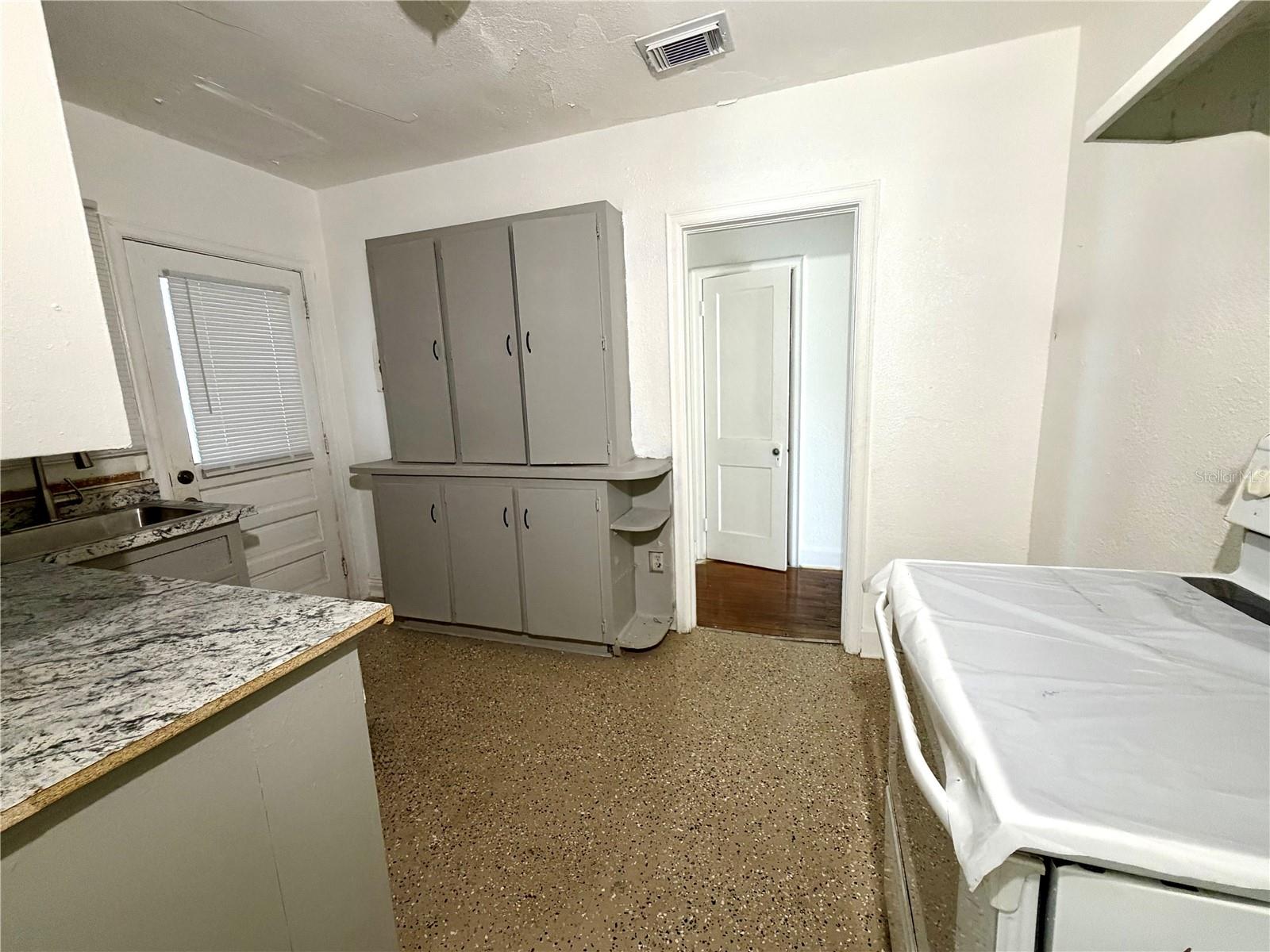 YONNALLY W P RESUB - Residential