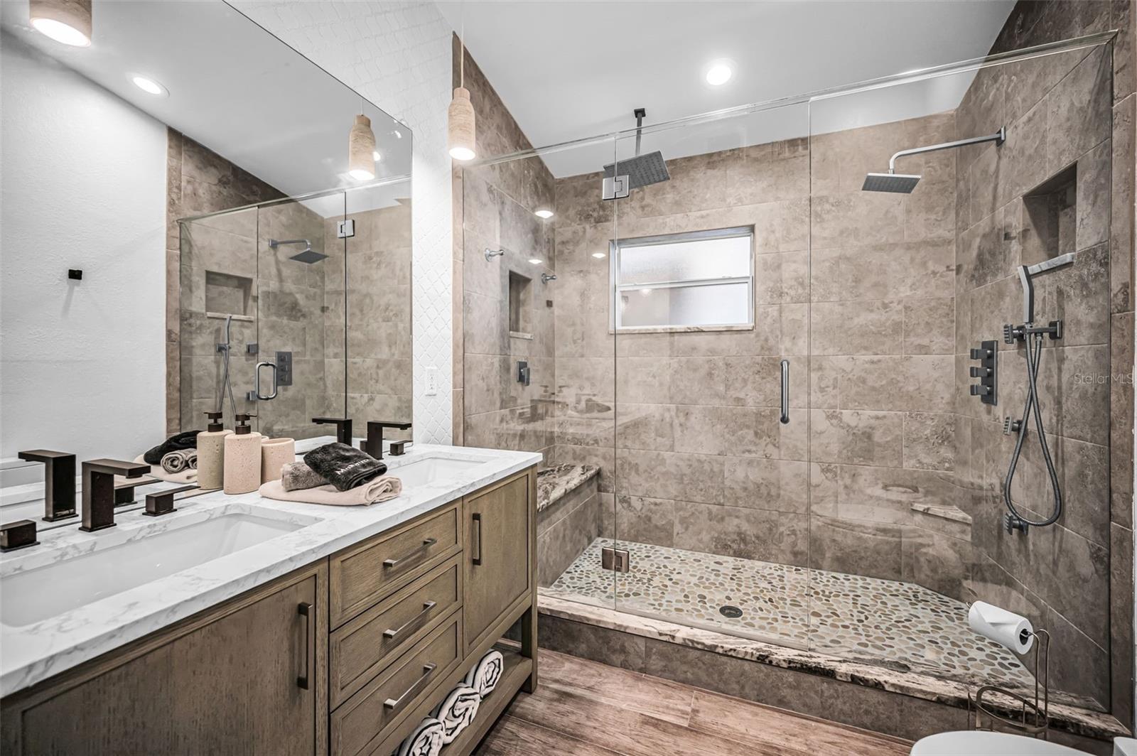 REDINGTON BEACH HOMES 5TH ADD - Residential