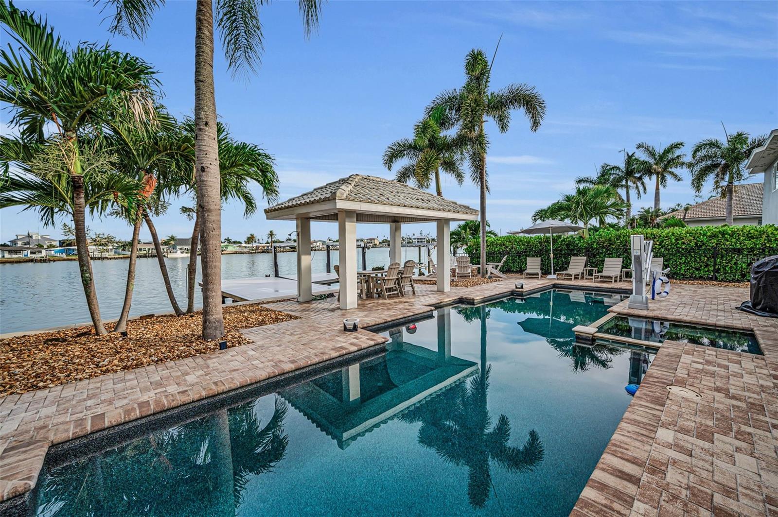 REDINGTON BEACH HOMES 5TH ADD - Residential