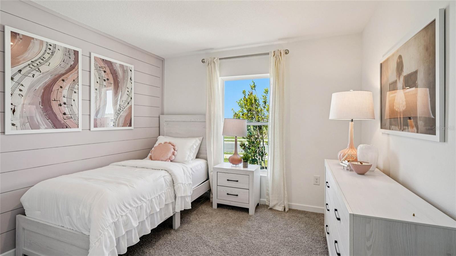 HARMONY WEST - Residential