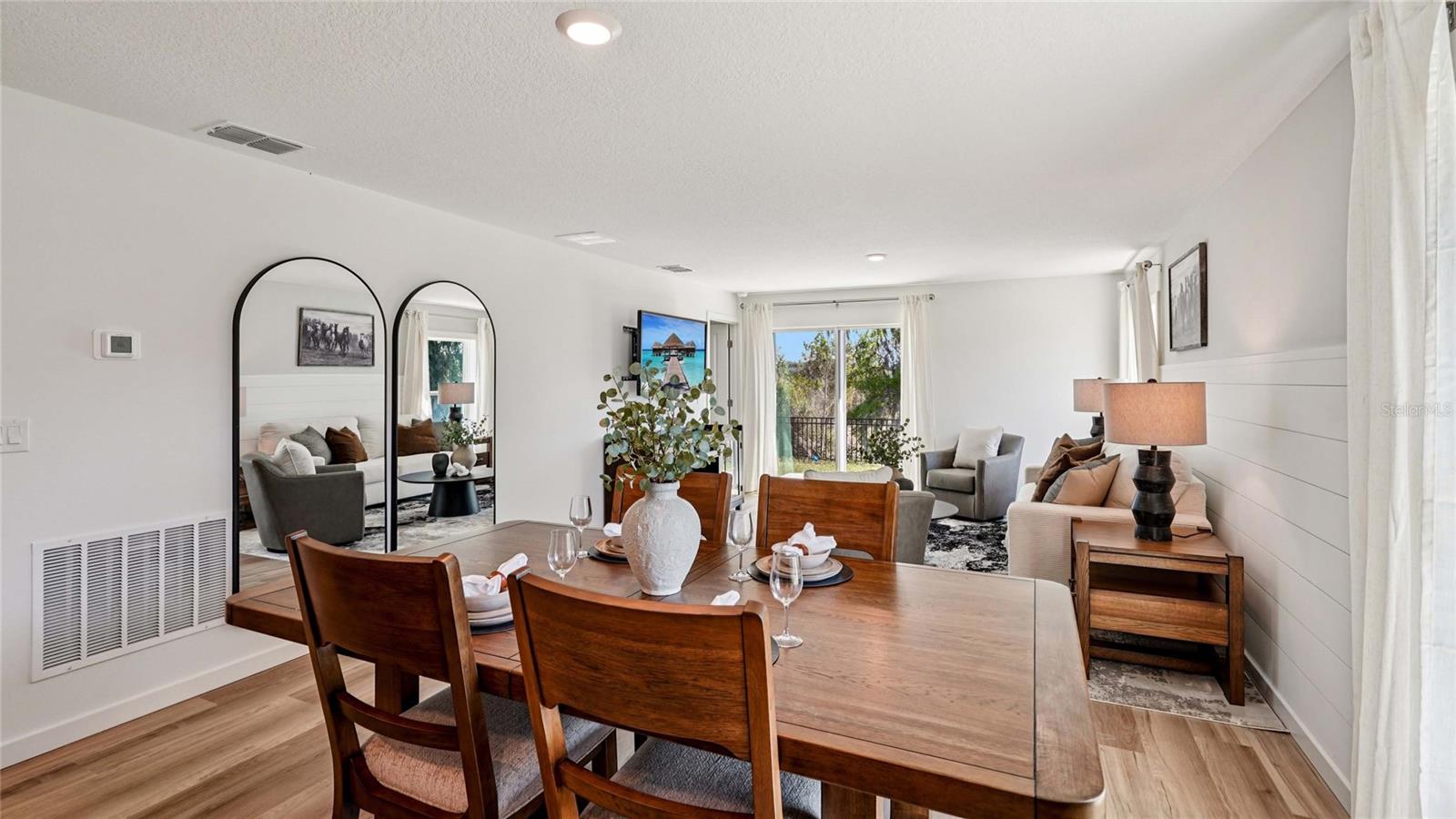 HARMONY WEST - Residential