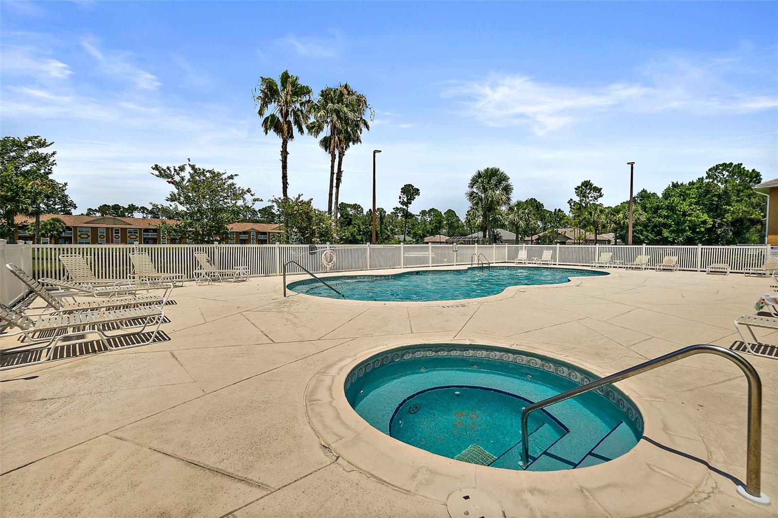 PALM POINTE I - Residential