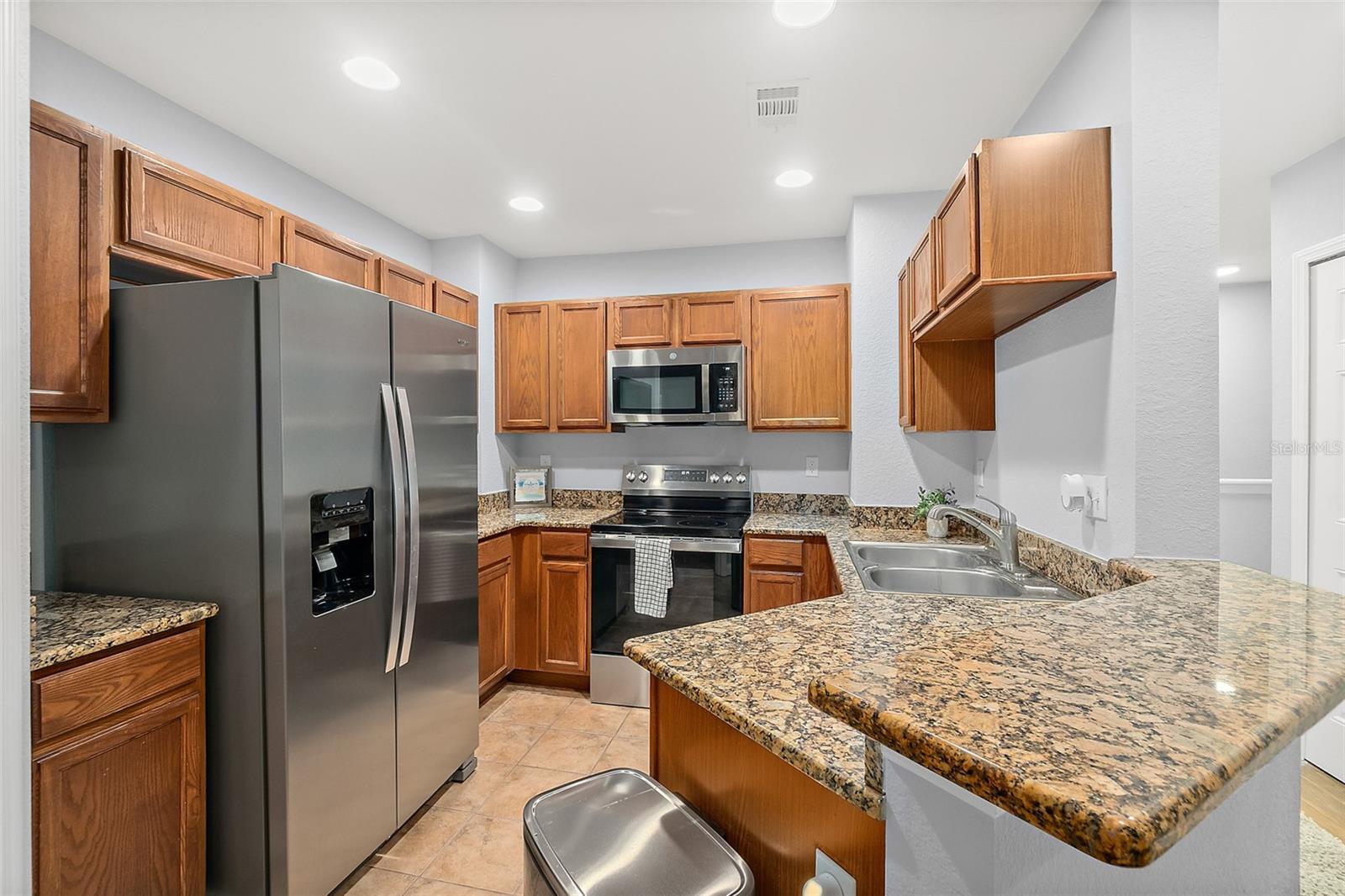 PALM POINTE I - Residential