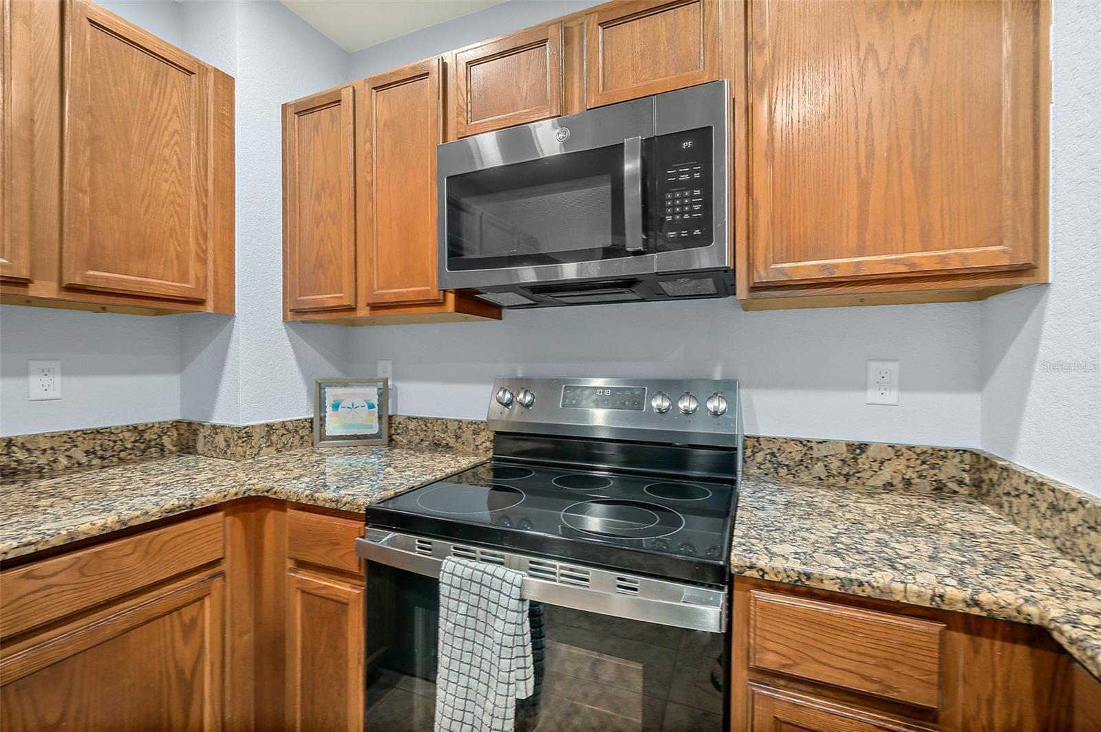 PALM POINTE I - Residential
