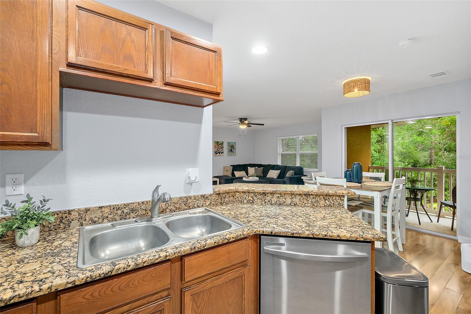 PALM POINTE I - Residential