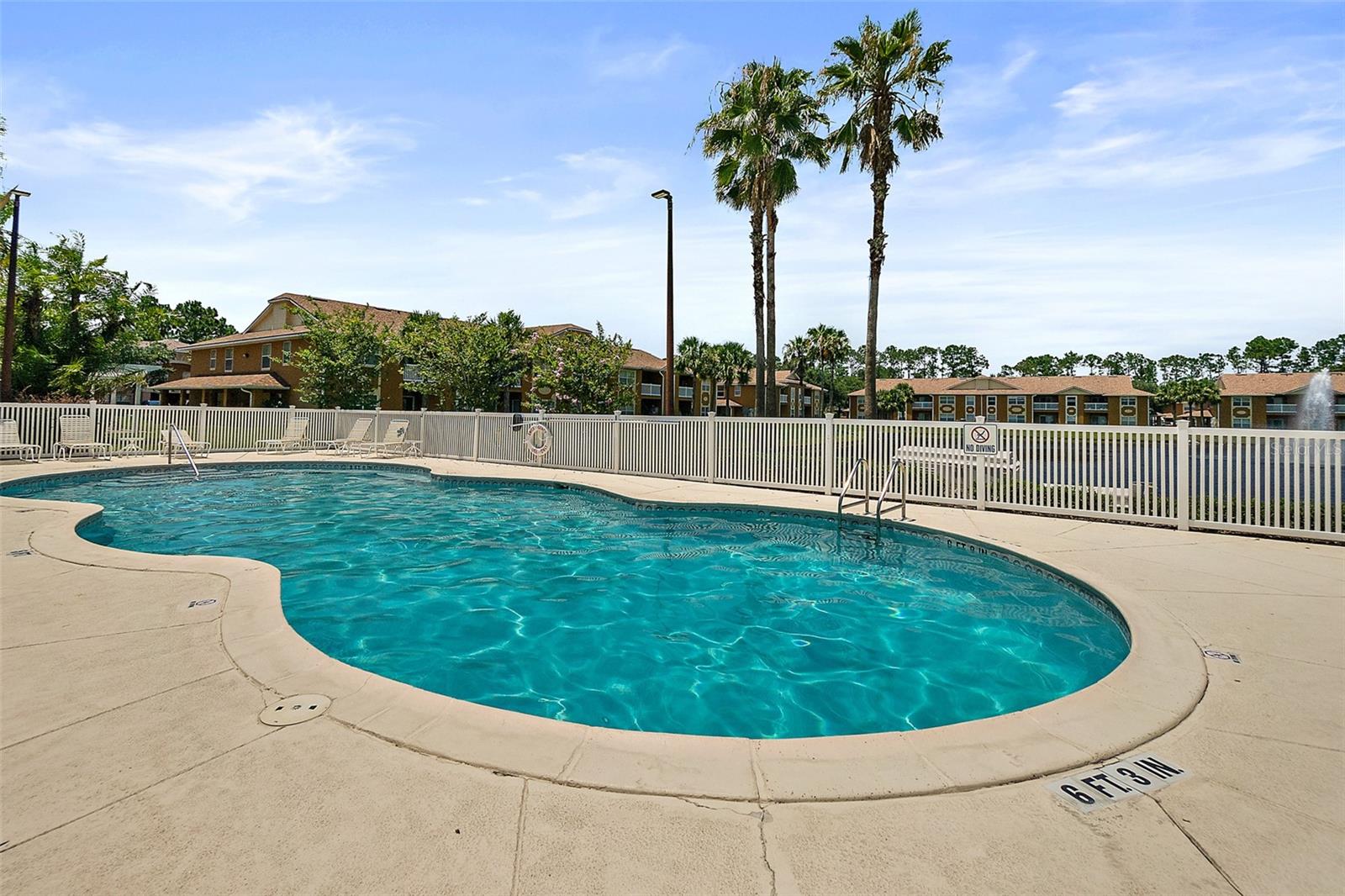 PALM POINTE I - Residential