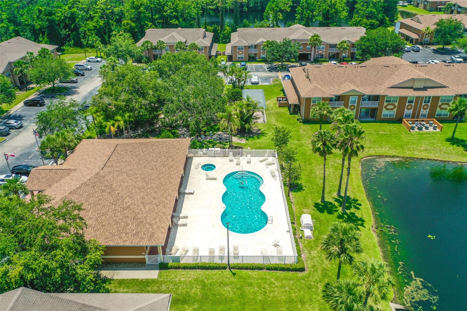 PALM POINTE I - Residential