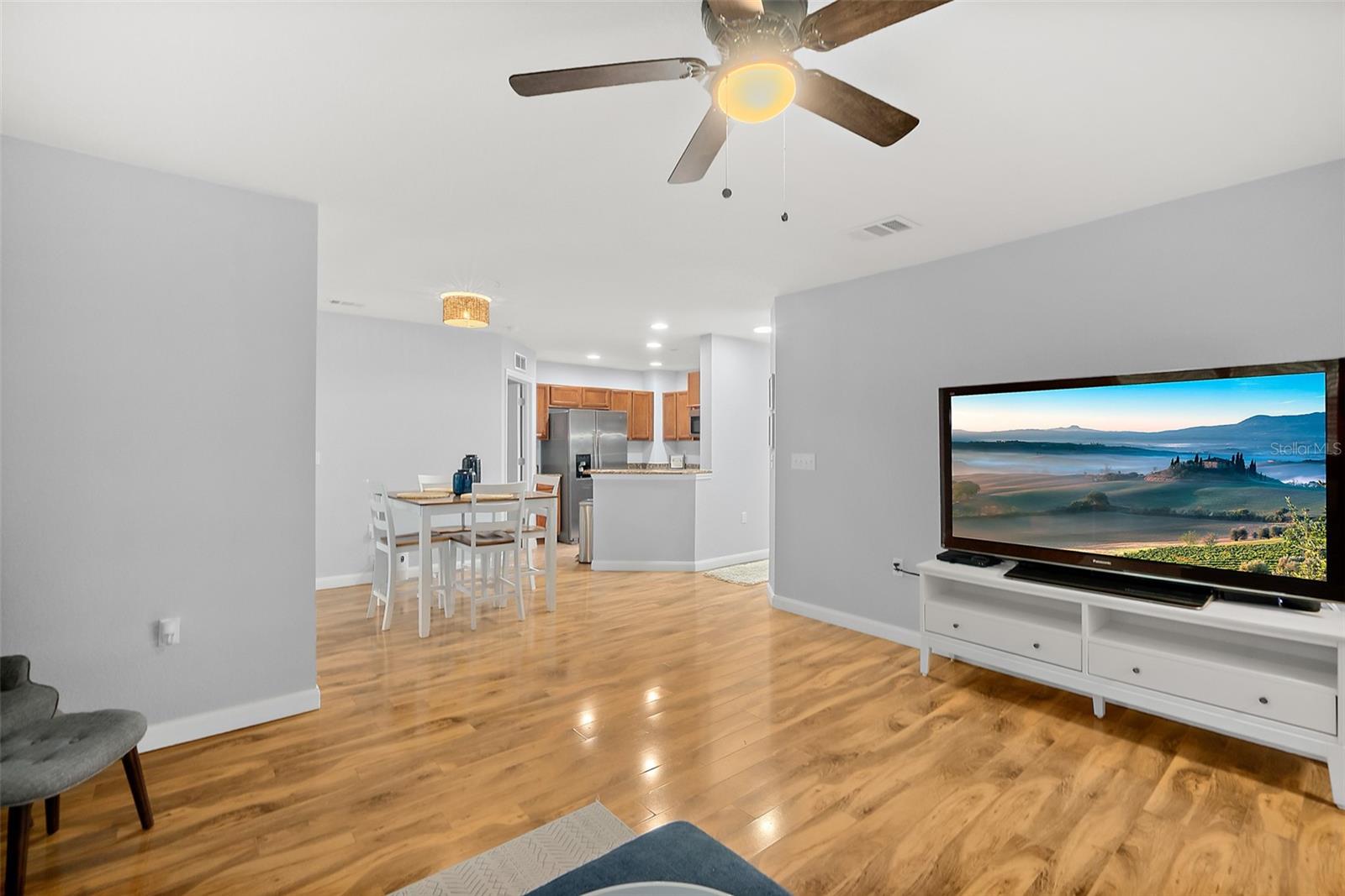 PALM POINTE I - Residential