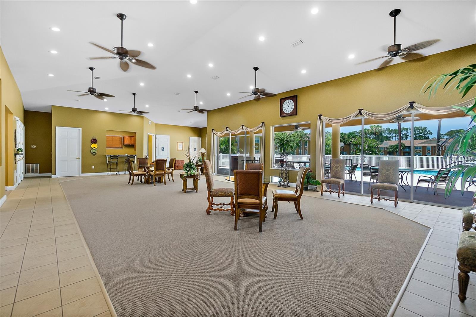 PALM POINTE I - Residential
