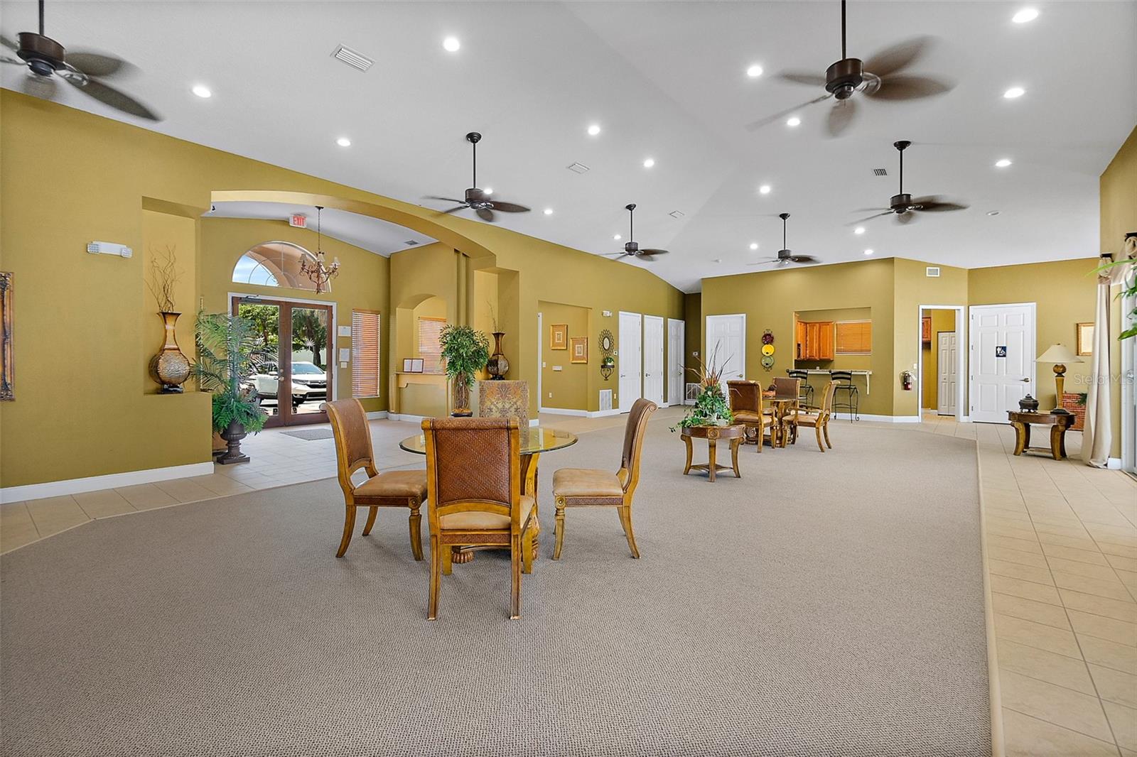 PALM POINTE I - Residential