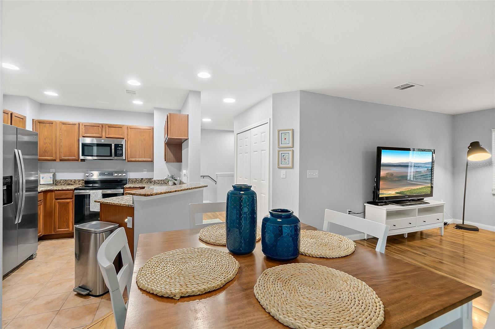 PALM POINTE I - Residential
