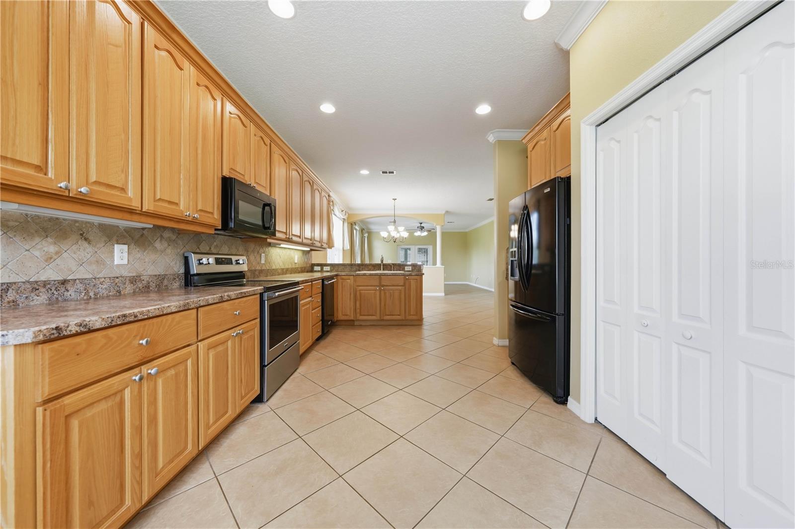 TWIN LAKES ESTATES - Residential
