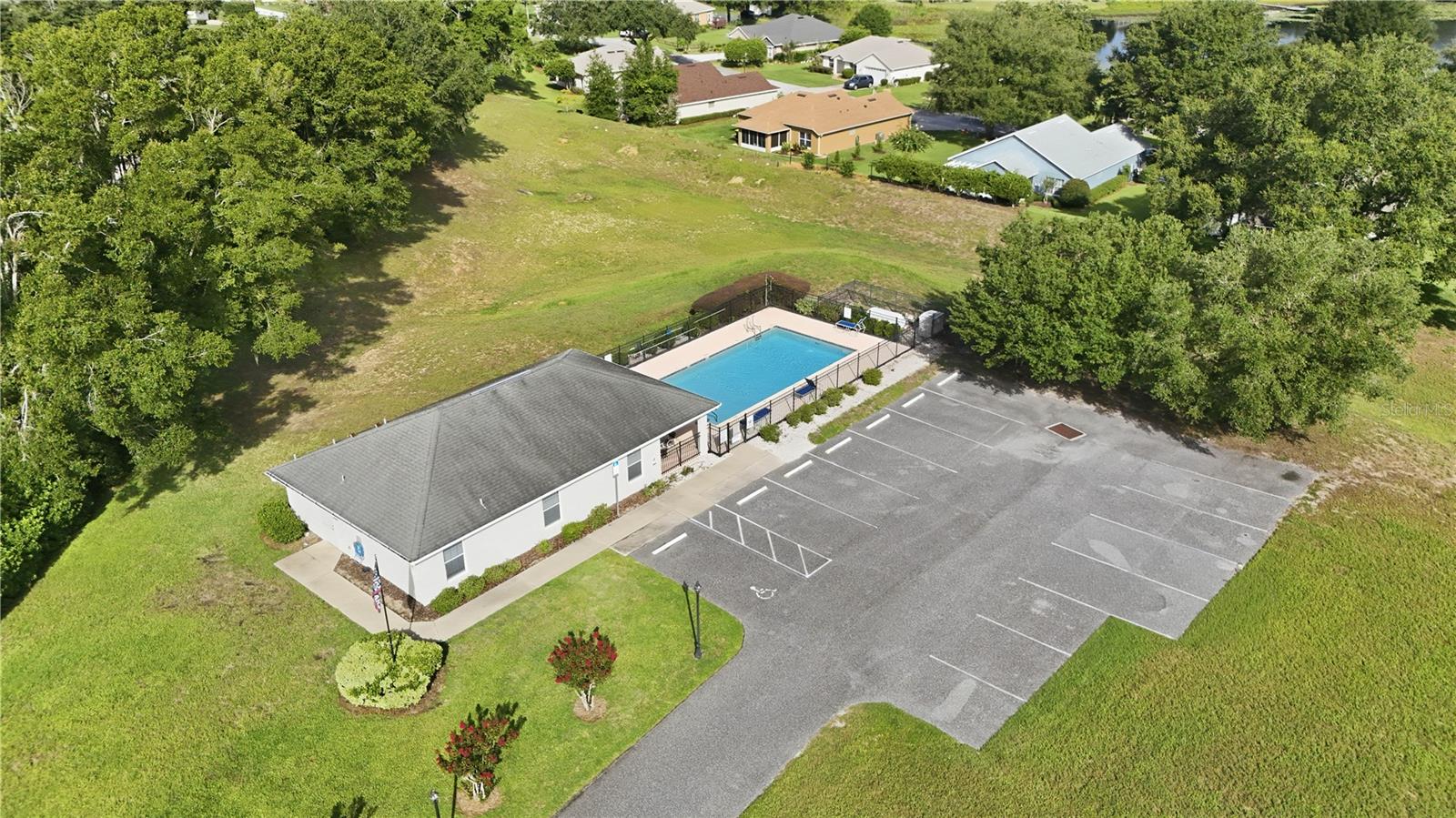 TWIN LAKES ESTATES - Residential