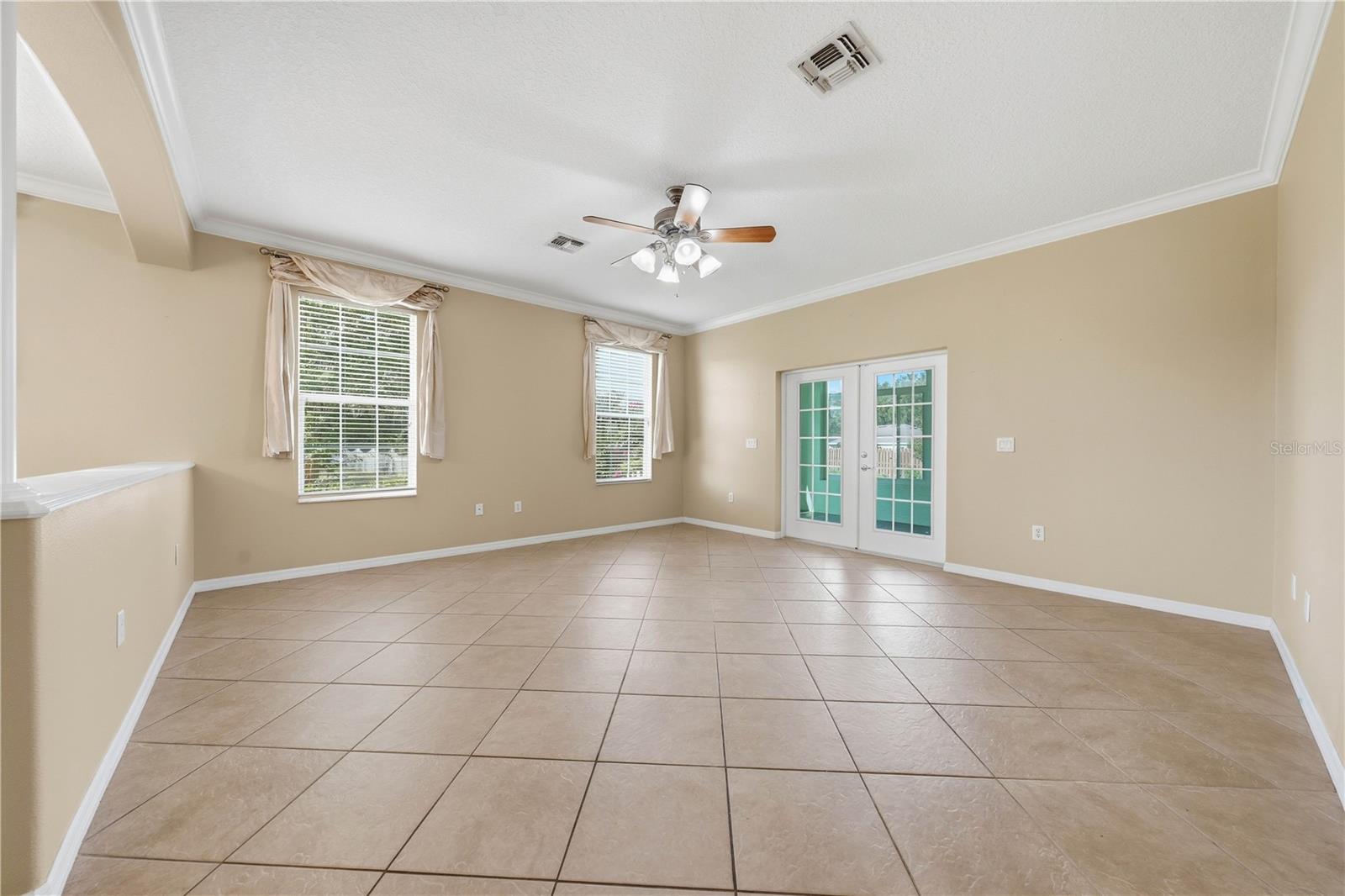 TWIN LAKES ESTATES - Residential