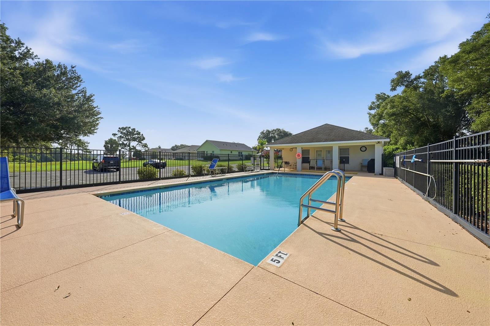 TWIN LAKES ESTATES - Residential