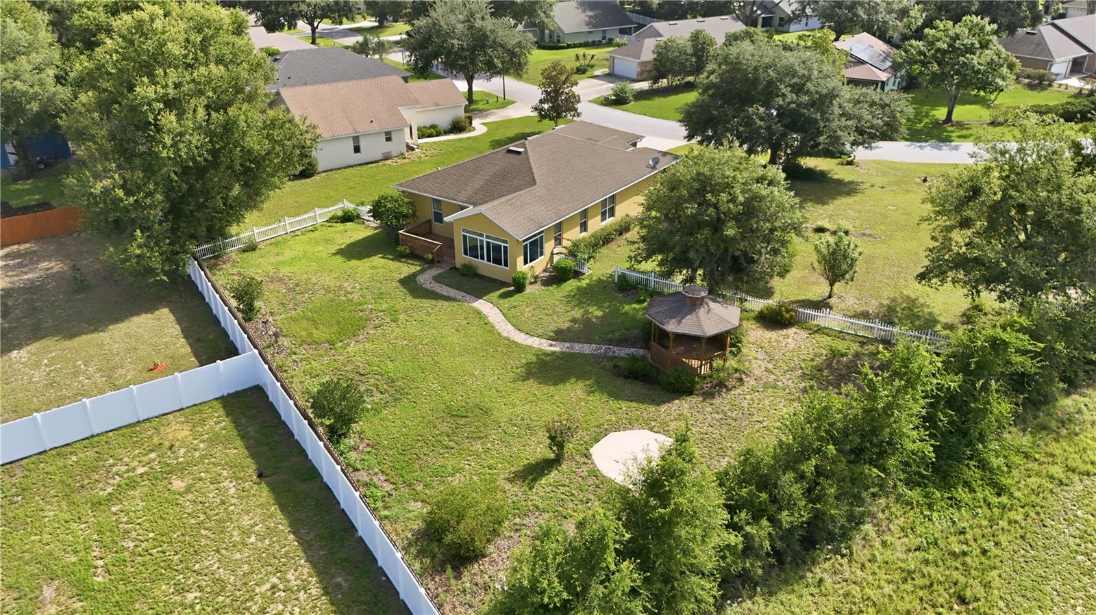 TWIN LAKES ESTATES - Residential