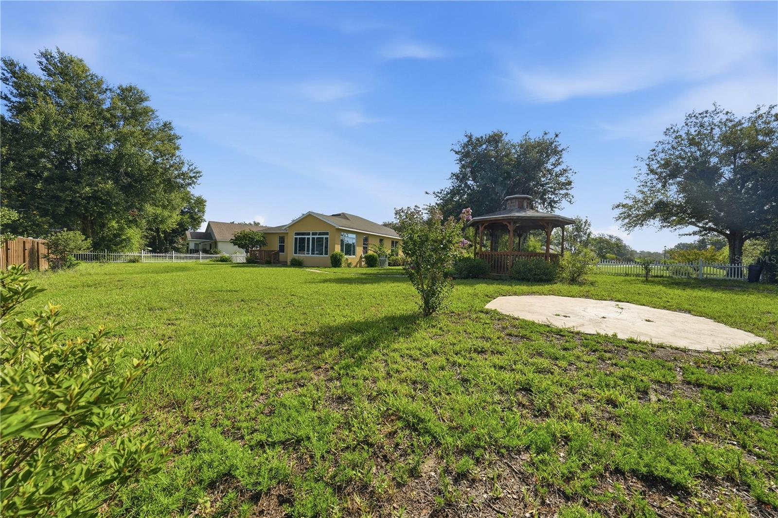 TWIN LAKES ESTATES - Residential