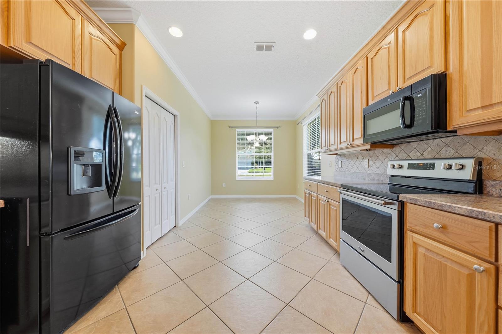 TWIN LAKES ESTATES - Residential
