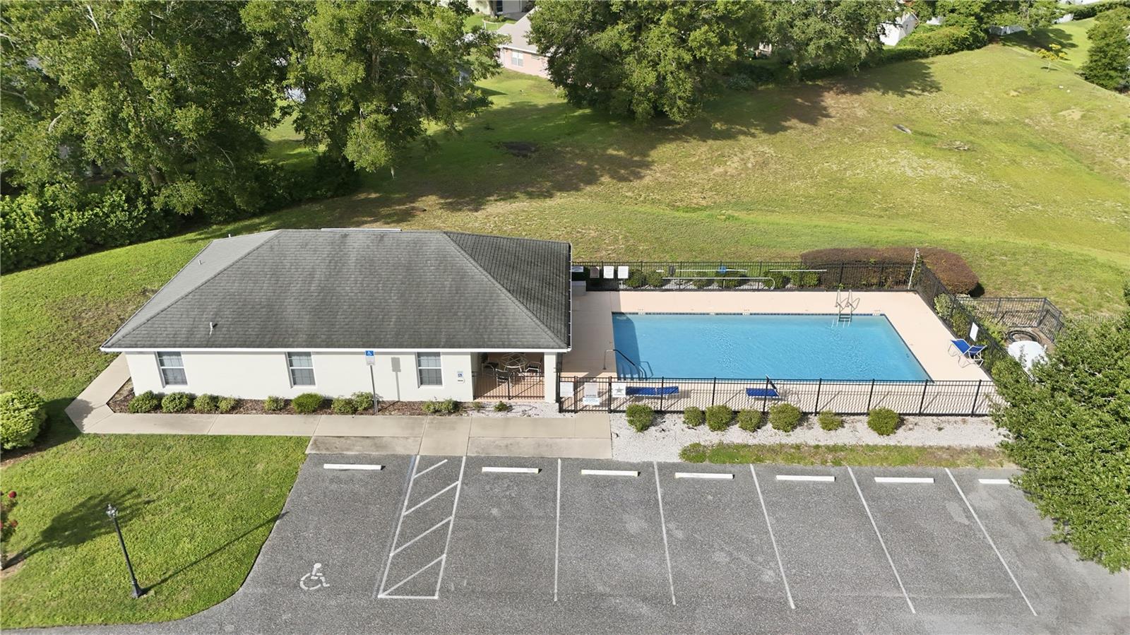 TWIN LAKES ESTATES - Residential