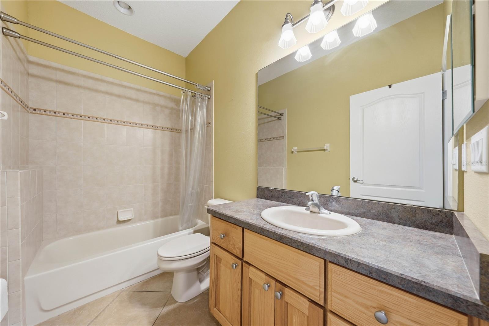 TWIN LAKES ESTATES - Residential