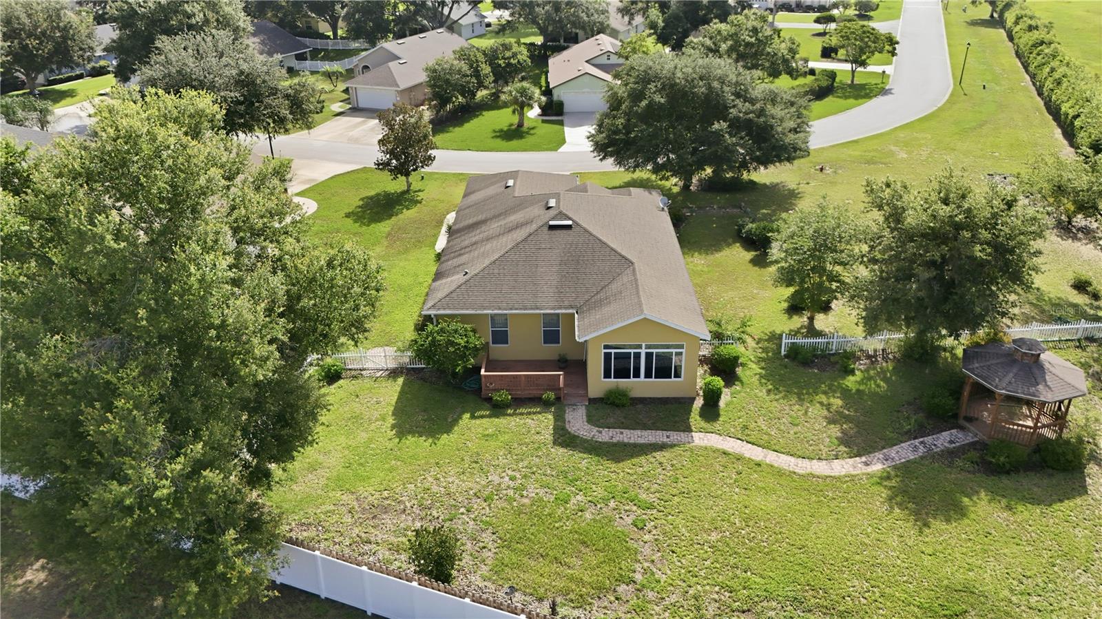 TWIN LAKES ESTATES - Residential