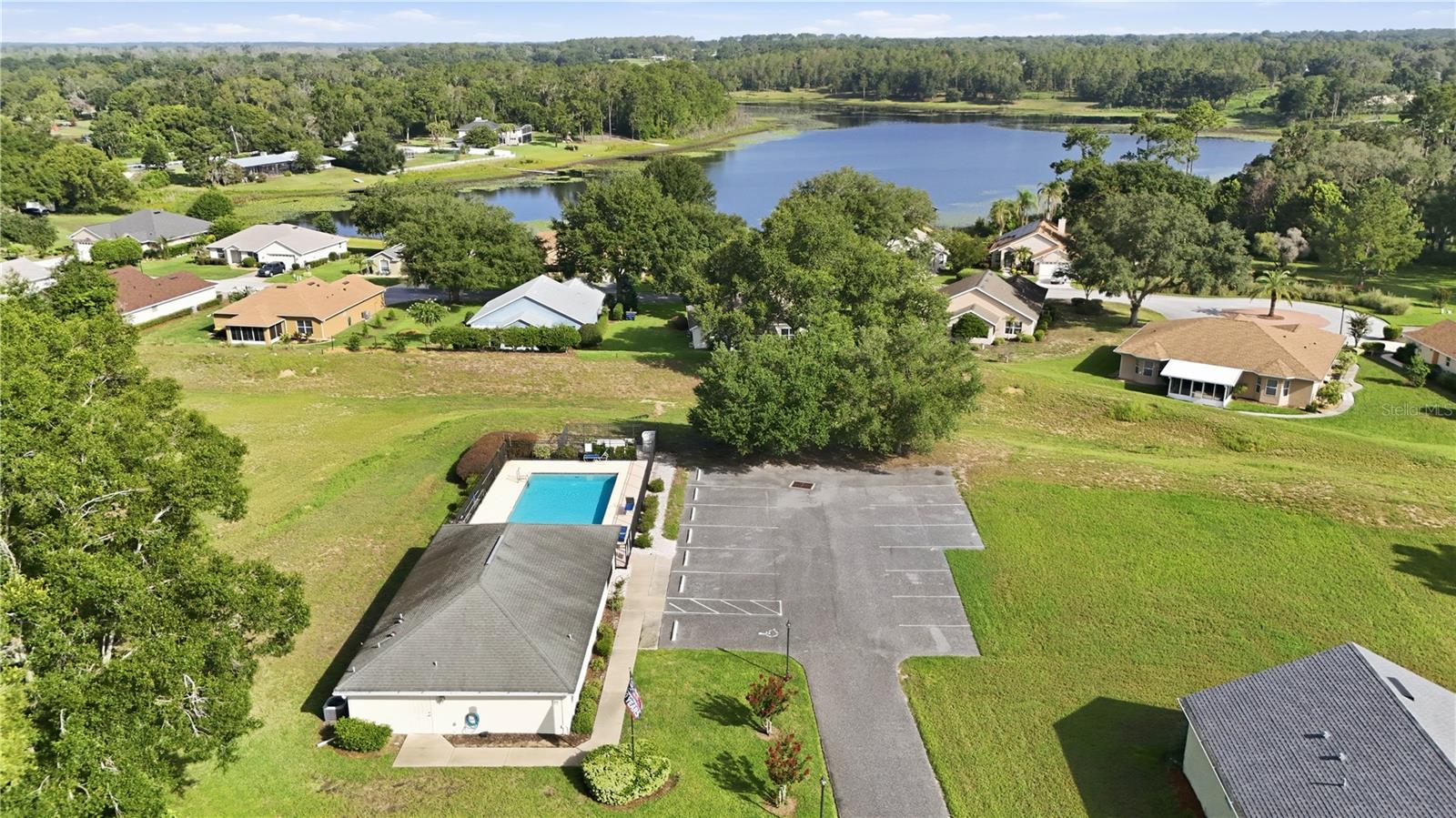 TWIN LAKES ESTATES - Residential