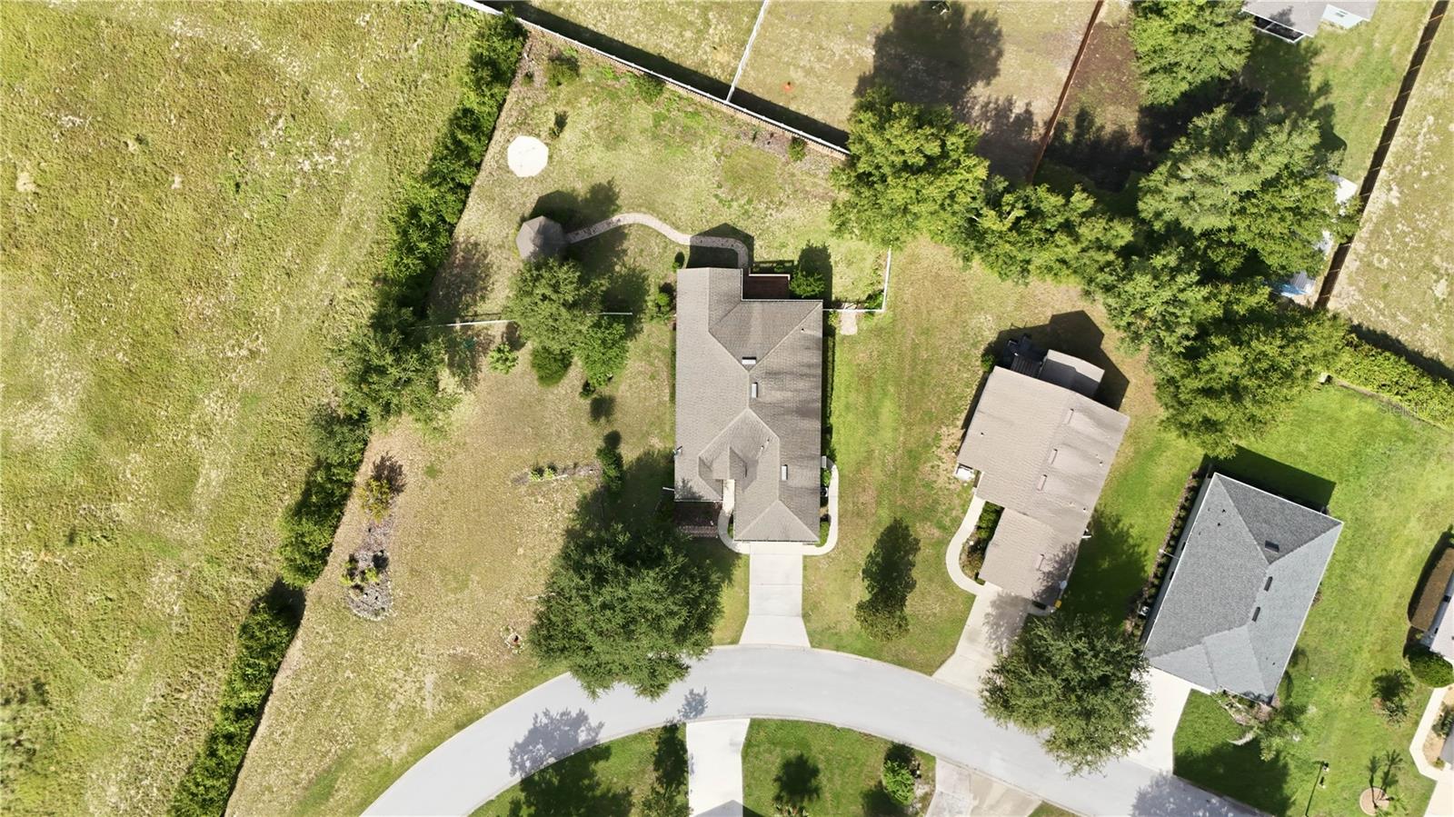 TWIN LAKES ESTATES - Residential