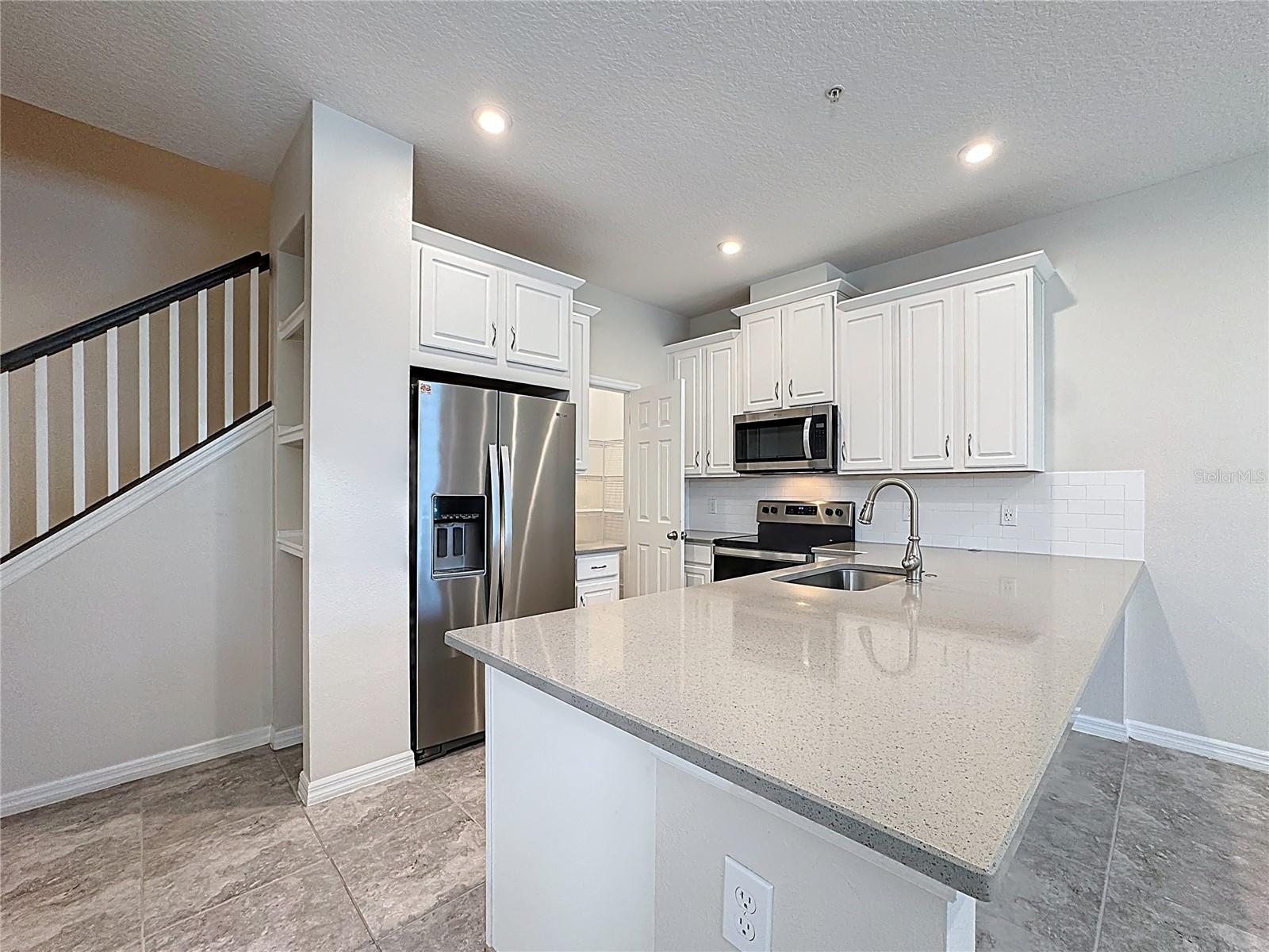 RANDAL WALK - Residential Lease