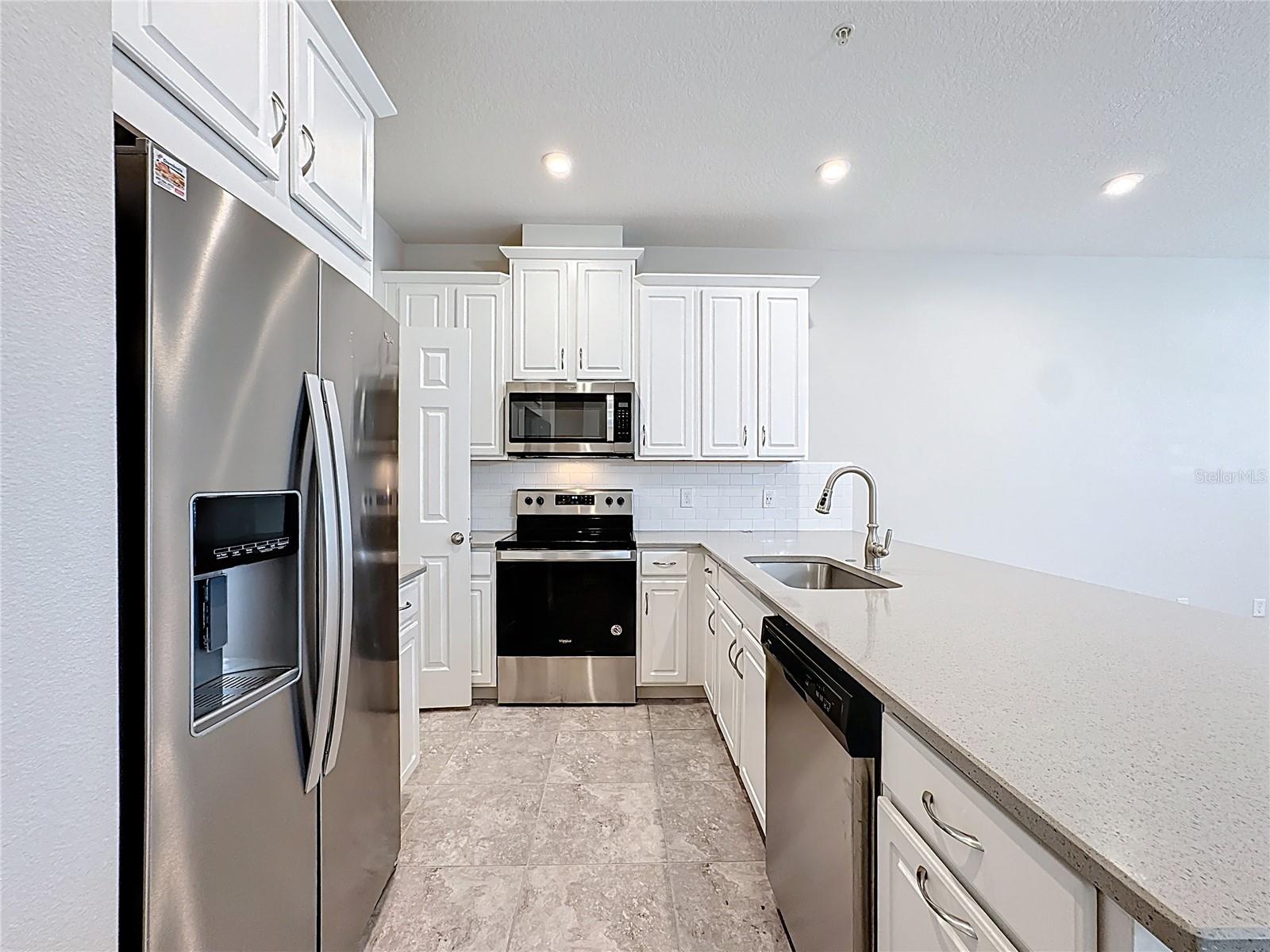 RANDAL WALK - Residential Lease