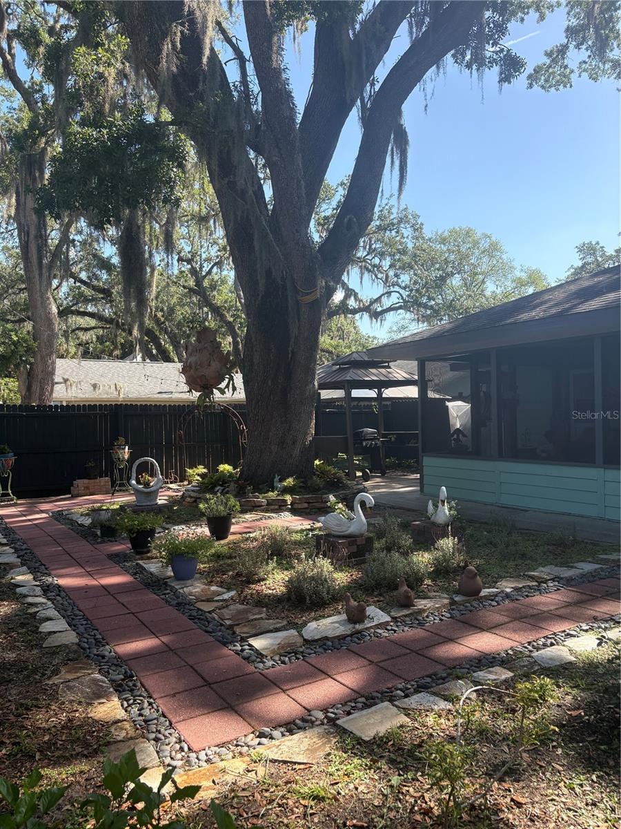 Home is in a quiet neighborhood with lots of trees. It is a great area for enjoying the outdoors. The home is just 20 blocks from downtown restaurants and the beautiful lakefront which is the St. Johns river.