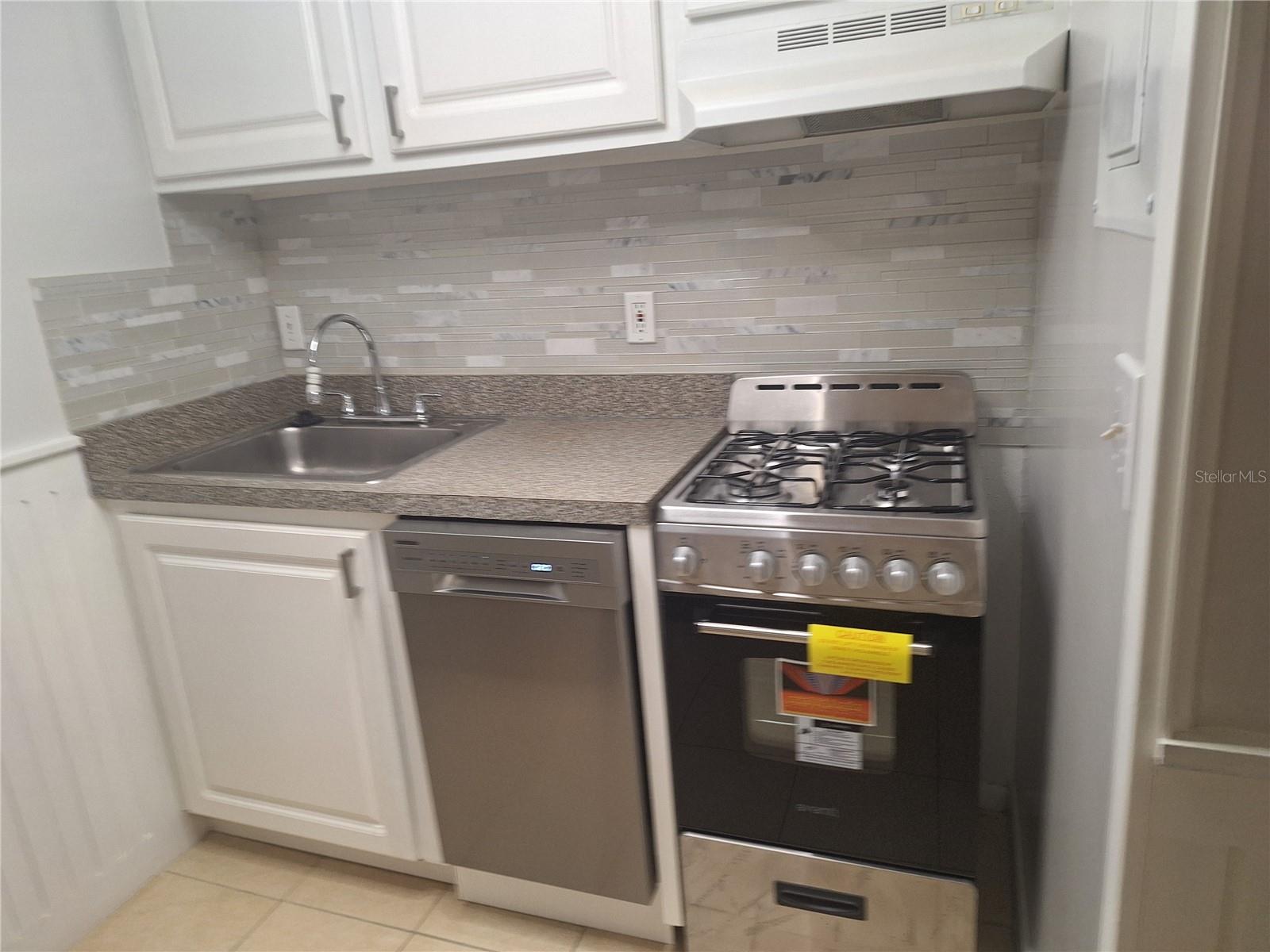 WATERSIDE AT CRANES ROOST A CONDO COMMUNITY - Residential
