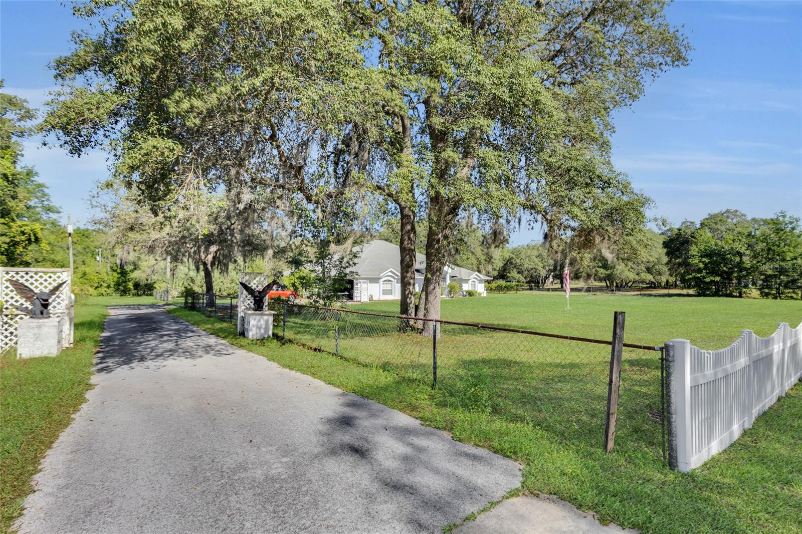 LAKE TROPICANA RANCHETTES - Residential