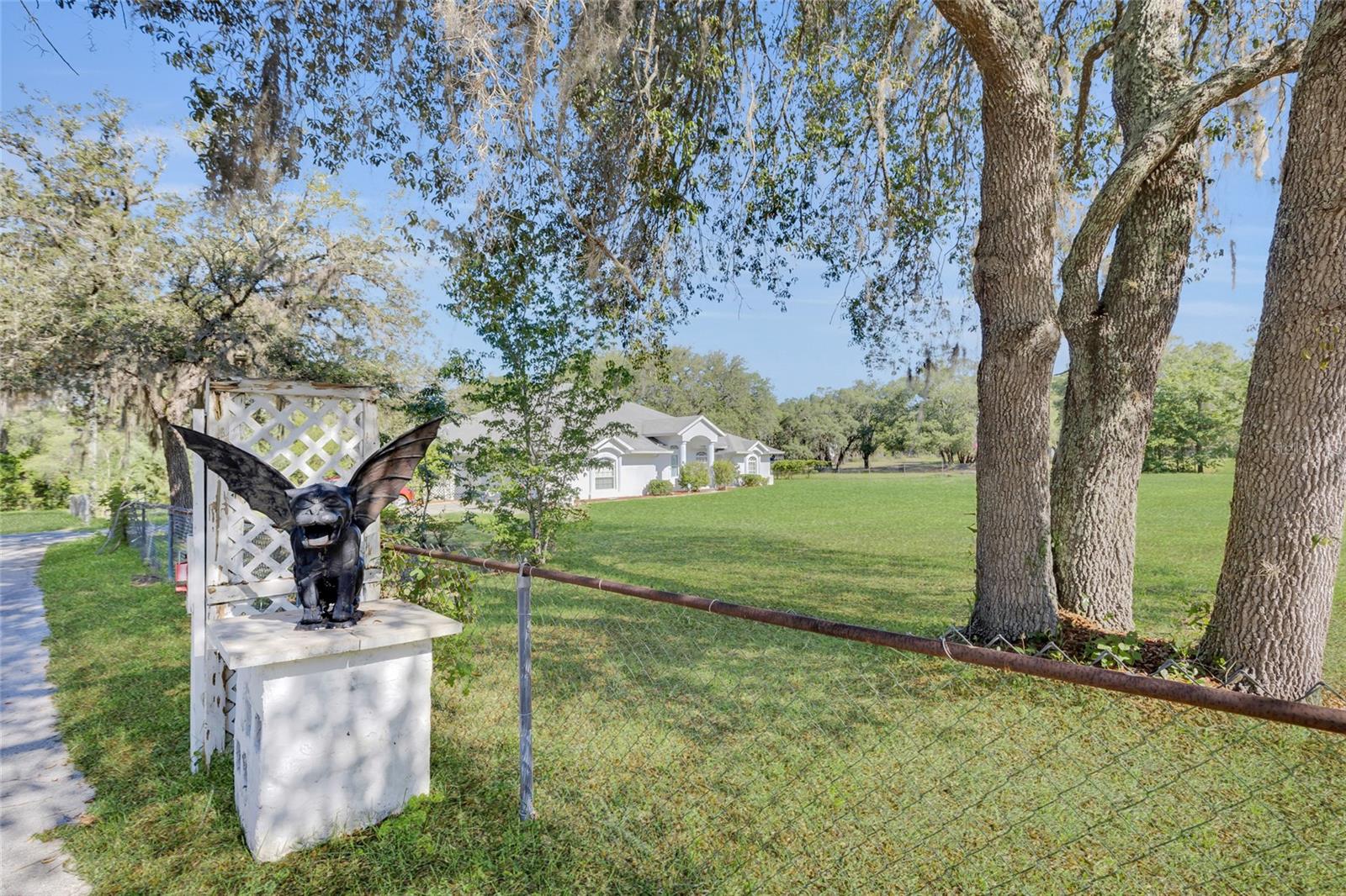 LAKE TROPICANA RANCHETTES - Residential