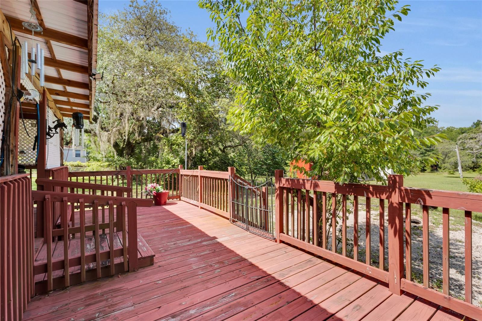 LAKE TROPICANA RANCHETTES - Residential