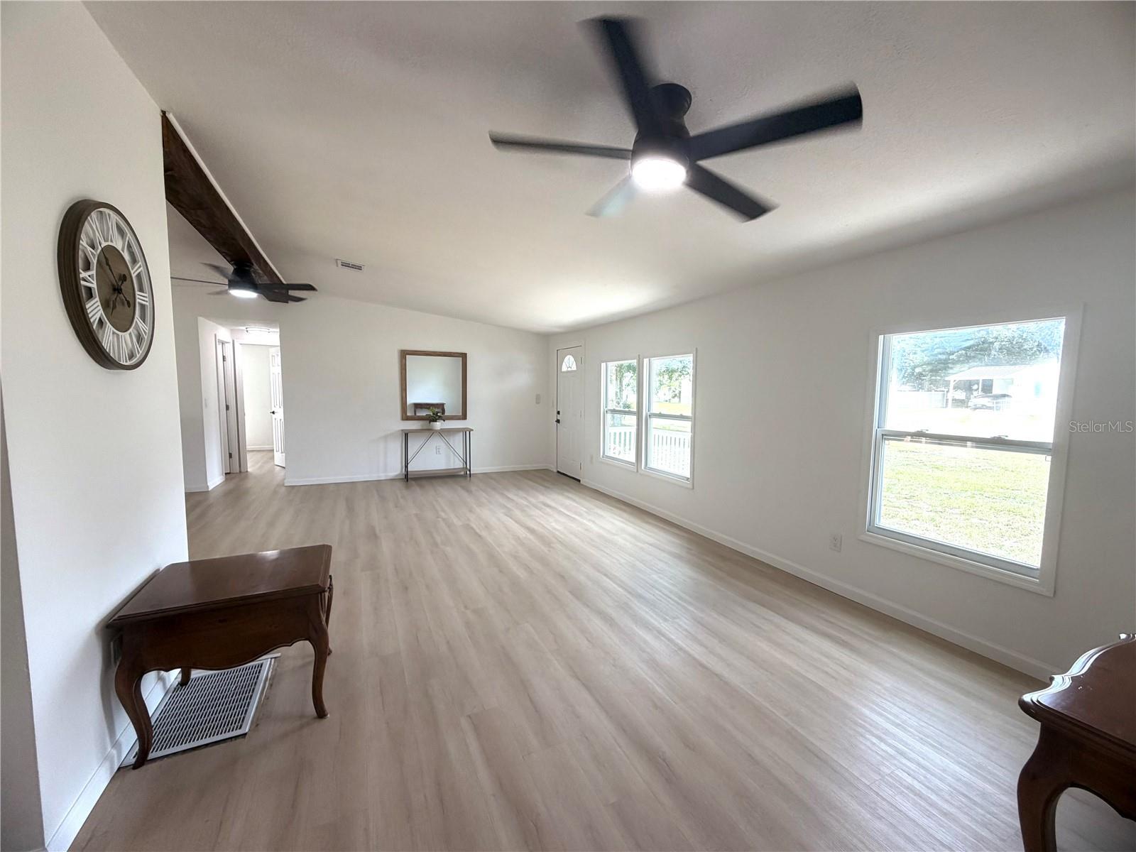 SUN COUNTRY ESTATE - Residential Lease
